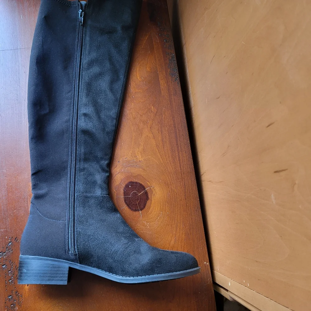 NEW Knee High Boot by Nine West 8M